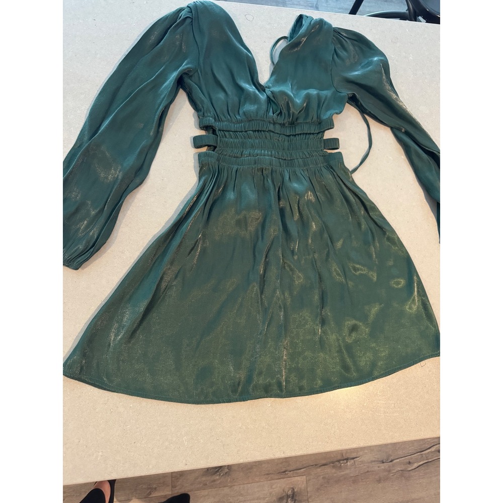 Heart & Heels Green Metallic‎ Ruched Cutout V Neck Long Sleeve Mini Dress Size S